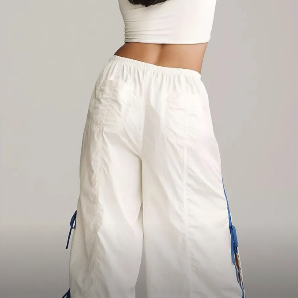 Bowline Parachute Pants Cream with Blue Ties NWT - Picture 2 of 5